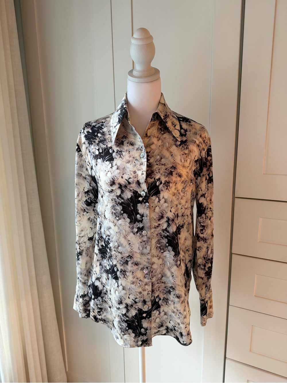 VINCE Silk Floral Print Long-Sleeve Button-Up Shirt - Black & Cream